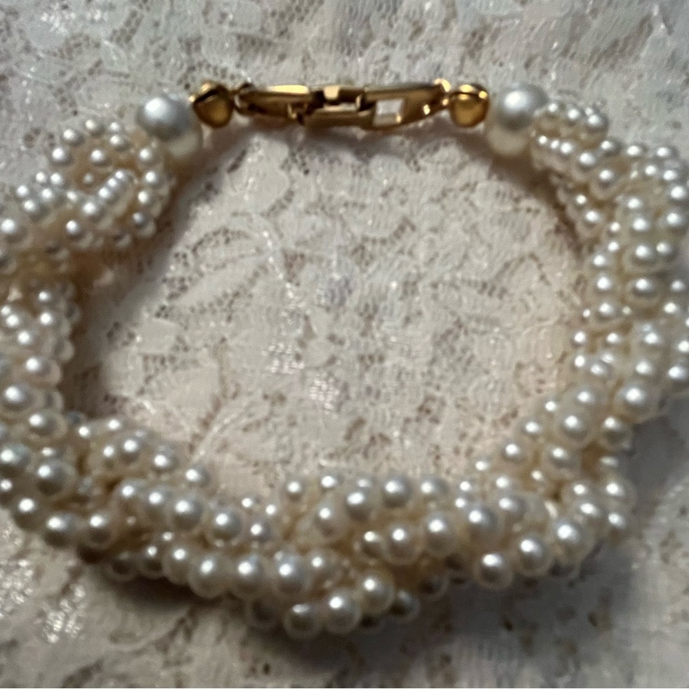 Napier/vintage faux pearl twisted 3 strand bracelet, 7” - Picture 2 of 3